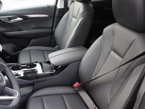 New 2025 Buick Envision Preferred image 2