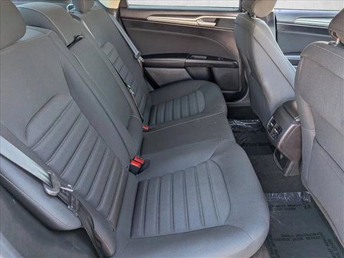 Used 2019 Ford Fusion SE FWD image 26