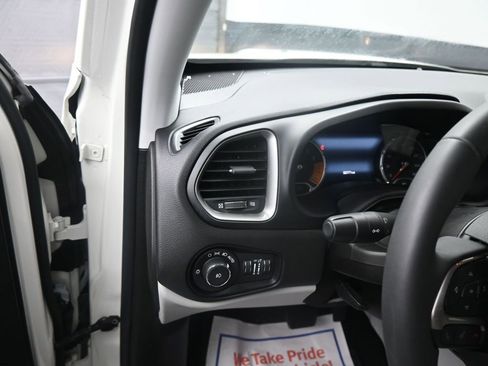 Used 2022 Jeep Renegade Latitude image 22