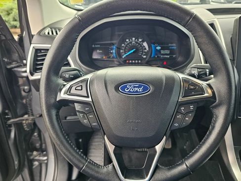 Used 2024 Ford Edge SEL image 17
