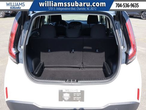 Used 2024 Kia Soul LX FWD image 34