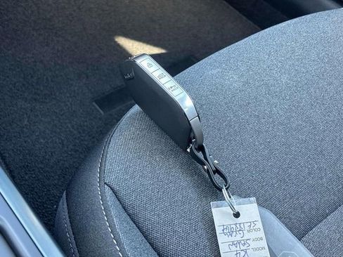 Used 2025 Kia K4 FWD image 27