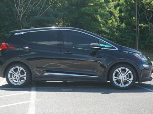 Used 2020 Chevrolet Bolt LT image 10