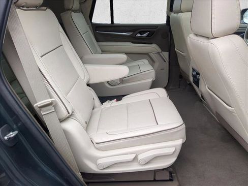 Used 2021 GMC Yukon Denali w/ Denali Premium Package image 23