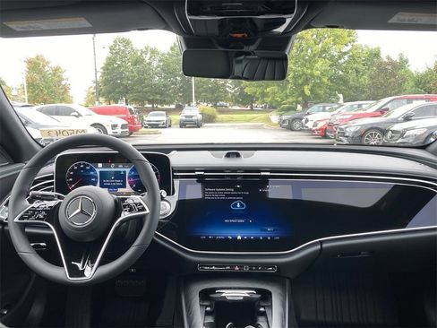 New 2026 Mercedes-Benz E 350 4MATIC Sedan image 20