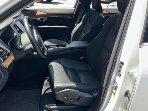 Used 2023 Volvo XC90 B5 Plus w/ Protection Package Premier AWD/4WD image 6