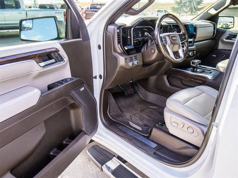 Used 2024 GMC Sierra 1500 SLT w/ SLT Convenience Package image 24