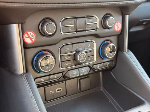 Used 2024 Chevrolet Tahoe LT image 35