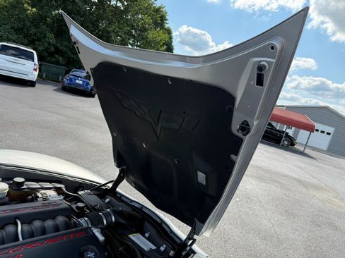 Used 2006 Chevrolet Corvette Convertible w/ Preferred Equipment Group RWD image 23