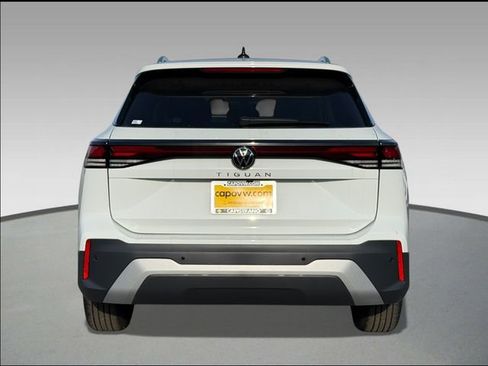 New 2026 Volkswagen Tiguan S image 5