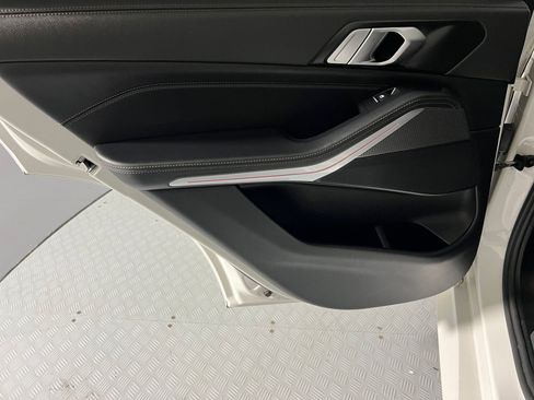 Used 2022 BMW X5 xDrive40i w/ M Sport Package image 21