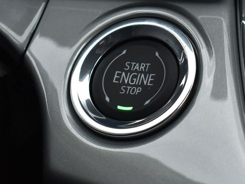 New 2026 Chevrolet Trax LT w/ Driver Confidence Package image 15