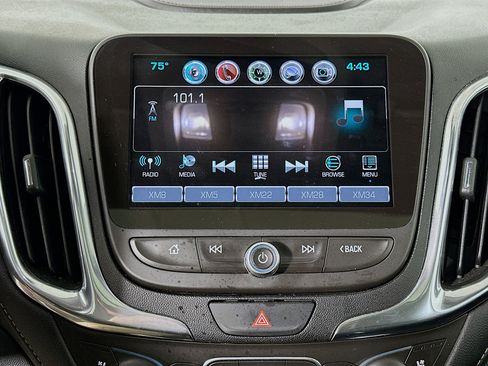 Used 2018 Chevrolet Equinox Premier image 21