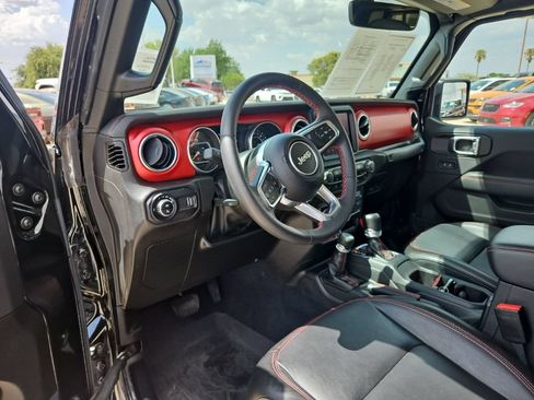 Used 2023 Jeep Gladiator Rubicon w/ Trailer Tow Package AWD/4WD image 16