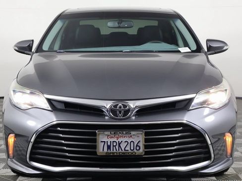 Used 2016 Toyota Avalon XLE Plus w/ Preferred Accessory Package FWD image 2