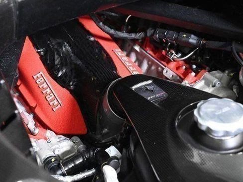 Used 2024 Ferrari SF90 Spider image 39