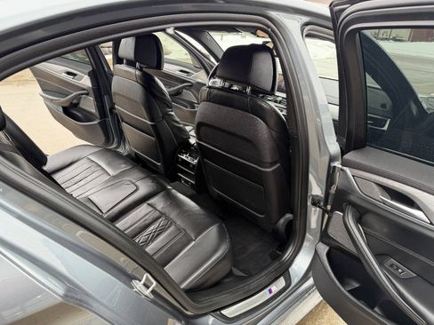 Used 2018 BMW M550i xDrive w/ Driving Assistance Package image 28