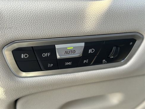 Used 2021 BMW X5 sDrive40i w/ M Sport Package image 29