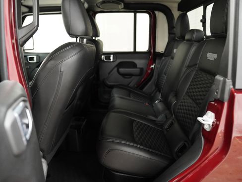 Used 2022 Jeep Gladiator Sport image 5
