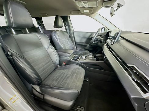 Used 2024 Mitsubishi Outlander SE AWD/4WD image 32