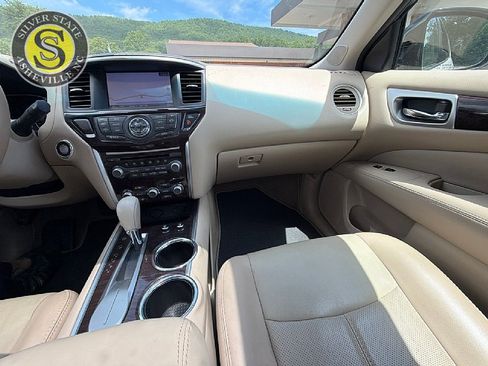 Used 2014 Nissan Pathfinder Platinum w/ Platinum Premium Package FWD image 25