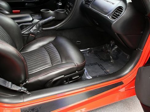 Used 1999 Chevrolet Corvette Convertible w/ Memory Pkg image 27