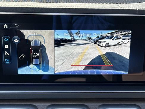 New 2026 Mercedes-Benz GLS 580 4MATIC image 19