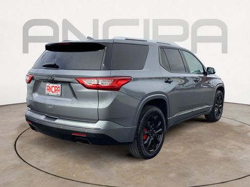 Used 2020 Chevrolet Traverse Premier FWD image 14