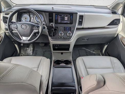 Used 2016 Toyota Sienna XLE w/ XLE Navigation Package image 18