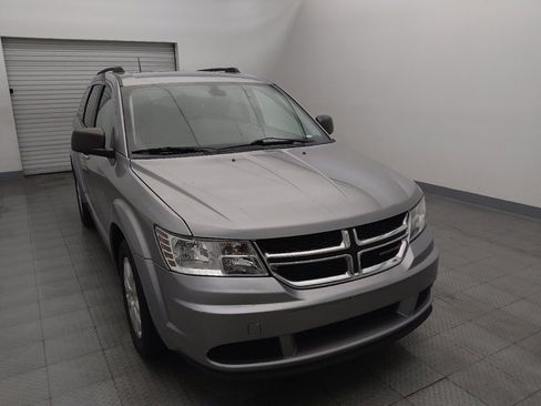 Used 2020 Dodge Journey SE w/ SE Popular Equipment Group image 14