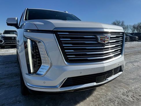 Certified 2025 Cadillac Escalade Premium Luxury Platinum w/ LPO, Floor Liner Package image 8