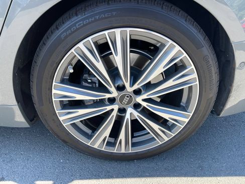 Used 2023 Audi A6 Premium Plus w/ Premium Plus Package AWD/4WD image 3