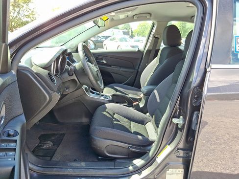 Used 2014 Chevrolet Cruze LT image 15