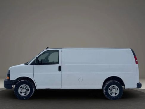 Used 2021 Chevrolet Express 2500 w/ Driver Convenience Package RWD image 2