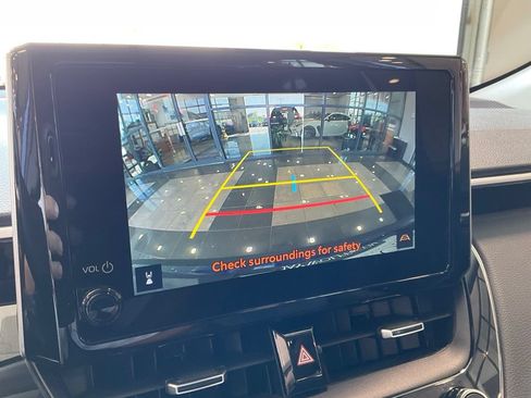 Certified 2023 Toyota Corolla Cross XLE w/ Convenience Package AWD/4WD image 16