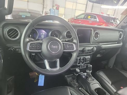 Used 2021 Jeep Wrangler Unlimited Sahara AWD/4WD image 7