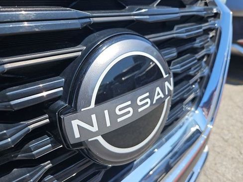 Used 2023 Nissan Rogue Platinum FWD image 10