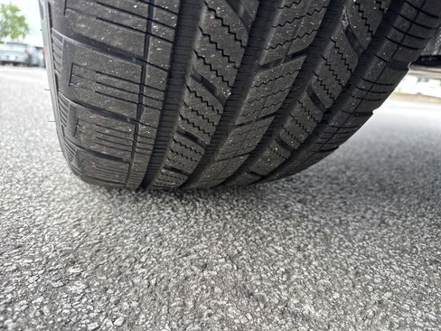 Used 2024 Porsche Cayenne Coupe image 12