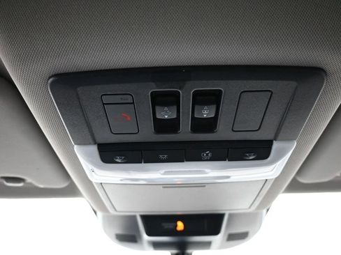 Used 2023 Nissan Rogue SL w/ SL Premium Package image 17