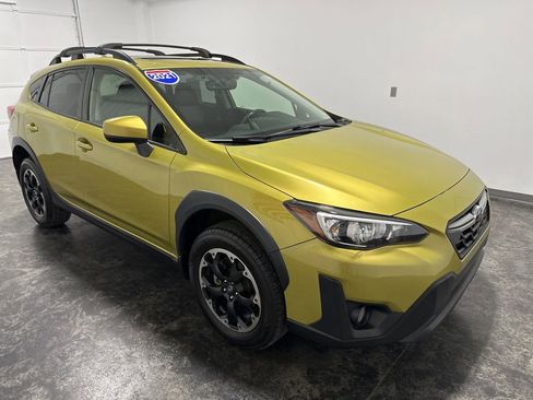 Used 2021 Subaru Crosstrek 2.0i Premium w/ Moonroof Package AWD/4WD image 3