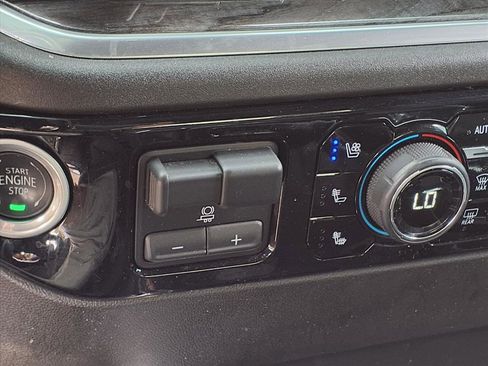 Certified 2024 Chevrolet Silverado 1500 LTZ image 20