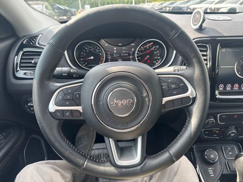 Used 2018 Jeep Compass Limited AWD/4WD image 24