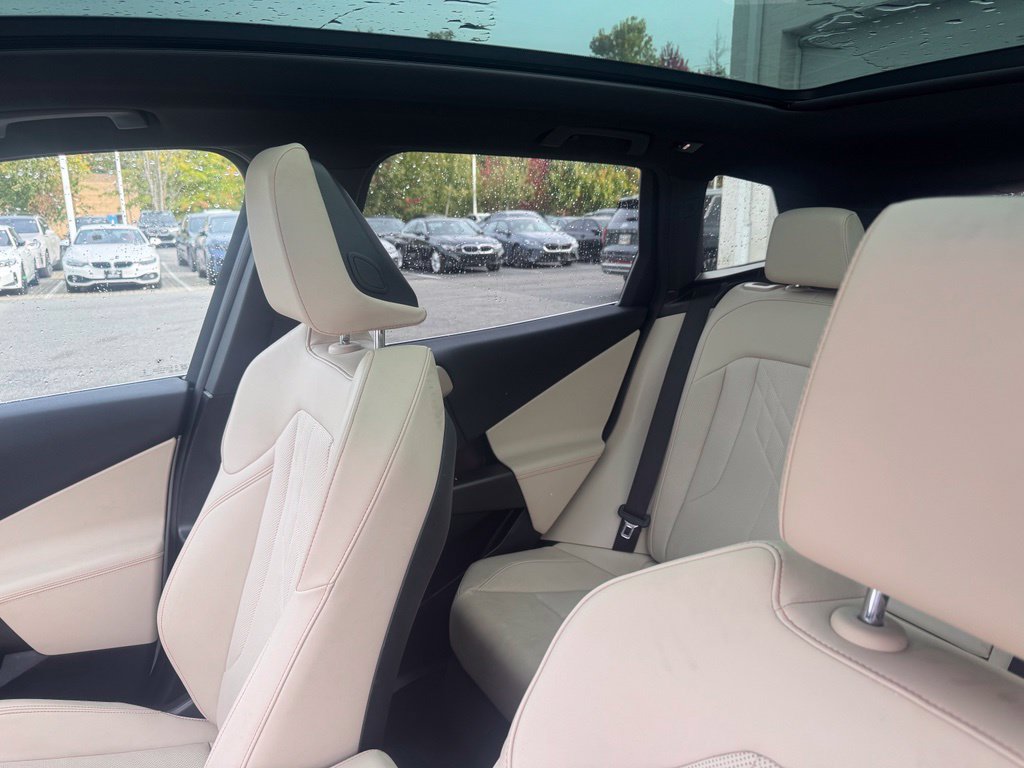 Used 2025 BMW X3 xDrive30i AWD/4WD image 12