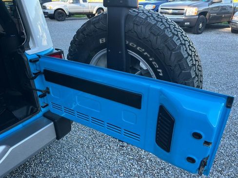 Used 2017 Jeep Wrangler Unlimited Sahara w/ Quick Order Package 24E Chief AWD/4WD image 53