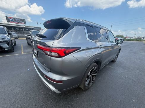 Used 2022 Mitsubishi Outlander SEL AWD/4WD image 3
