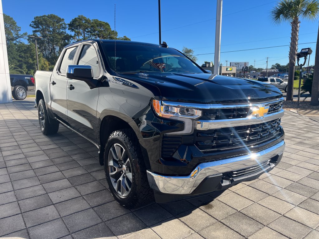 Used 2026 Chevrolet Silverado 1500 LT AWD/4WD image 8