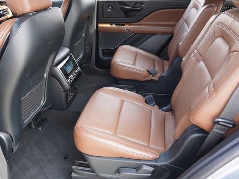 Used 2021 Lincoln Aviator Reserve w/ Equipment Group 201A image 33