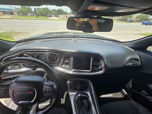 Used 2015 Dodge Challenger R/T w/ Quick Order Package 28B R/T RWD image 22