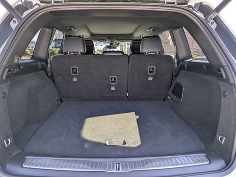 Used 2022 Jeep Grand Cherokee Overland w/ Luxury Tech Group IV image 14