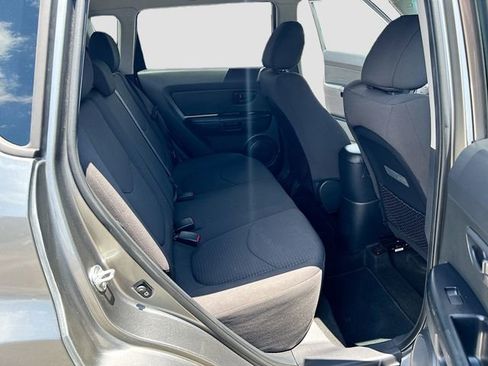 Used 2013 Kia Soul FWD image 18